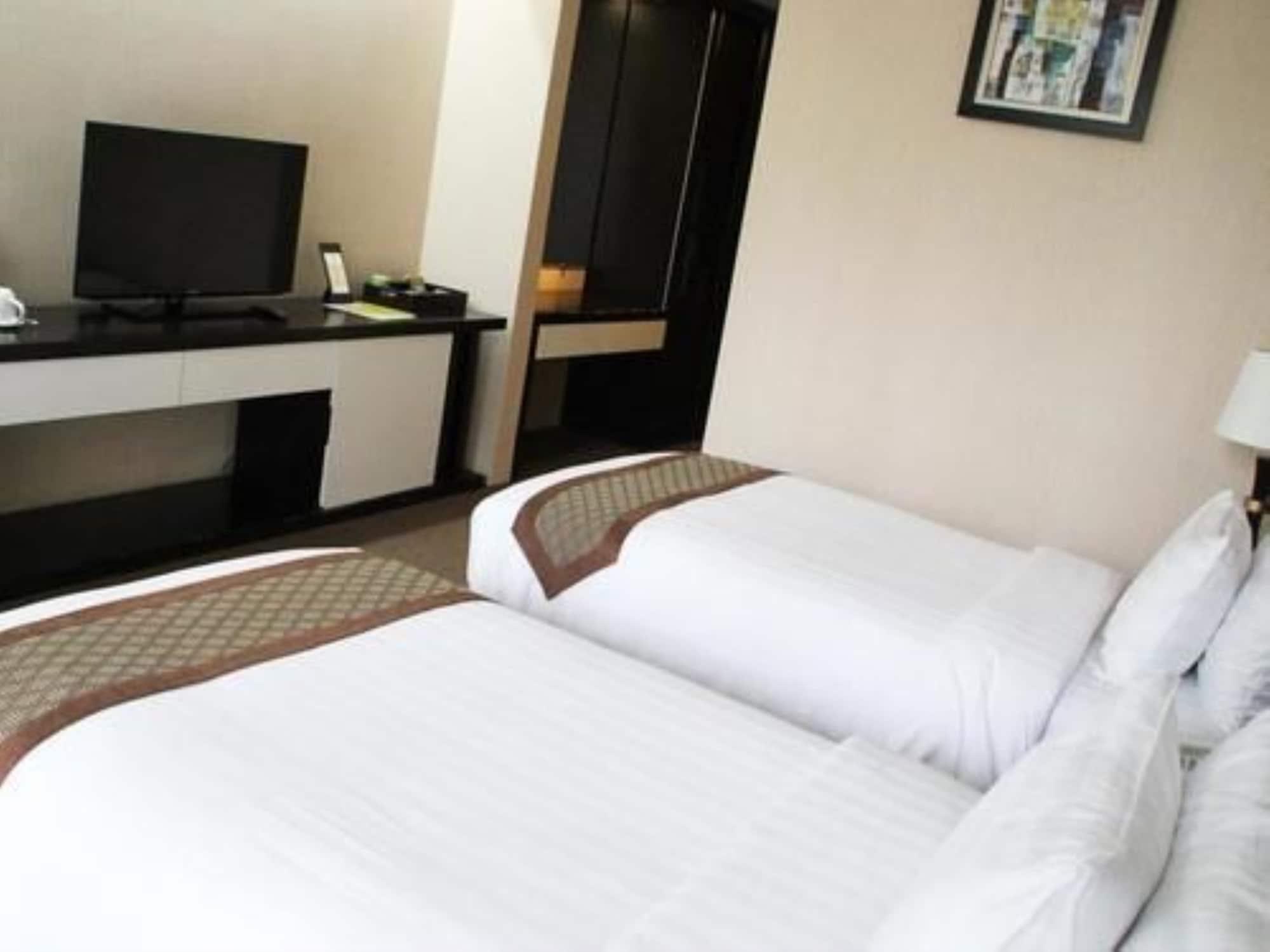 Avenue 64 Hotel Янгон Экстерьер фото